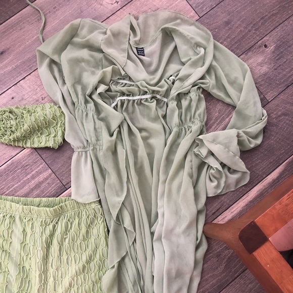 Shein 5 piece mint green euphoria costume set, size XS/S shoes 8.5 - Picture 8 of 9